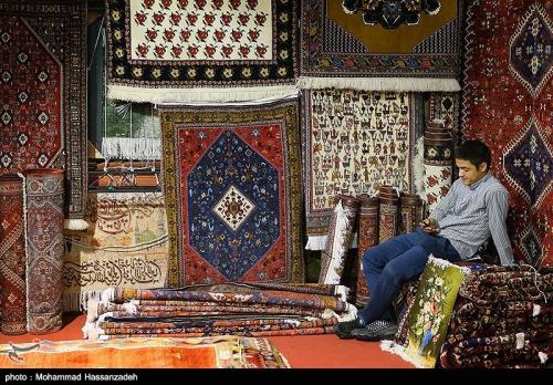 "رکود" بازار فرش دستباف اصفهان را ورشکسته کرد/ خریدار فرش دستباف دیگر وجود ندارد 