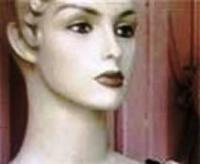  عروسک‌های جنسی،الگوی مخرب نوجوانان/عکس