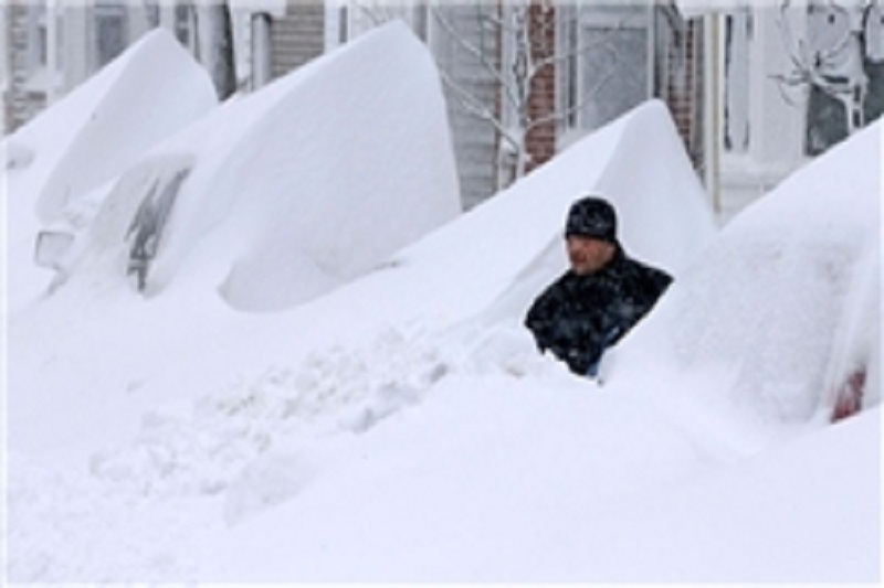 شمار کشته‌های برف و کولاک در شرق آمریکا به 17 تن رسید/ بایدن نتوانست به واشنگتن برود