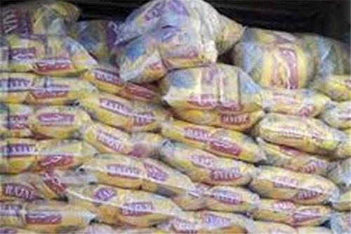 تاریخ مصرف برنج‌ها درحال اتمام است/وزارت جهاد کشاورزی بدون بررسی انبارها مجوز واردات می‌دهد