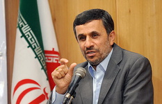 مخالفت احمدی‌نژاد با تجاری شدن حوزه سلامت/باید کشور در حد توان از نظر دارویی بی‌نیاز شود