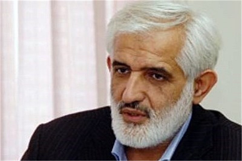 رئیس جمهور تلاش خود را به تقویت ستادها و قرارگاه‌های اقتصادی معطوف کند