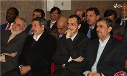 عکس/ بقایی در کنار احمدی‌نژاد پس از آزادی