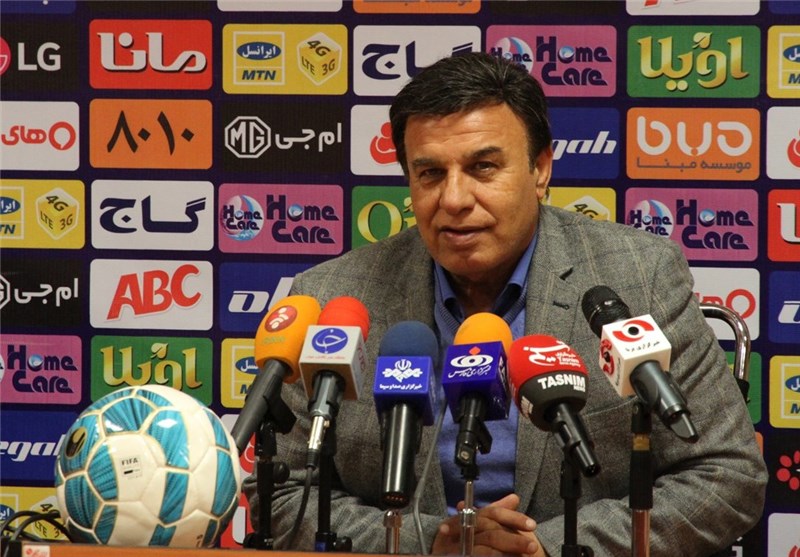 مظلومی: تیم‌های مدعی زیاد هستند اما صدر جدول را حفظ می‌کنیم/ در رختکن با رحمتی برخورد کردم