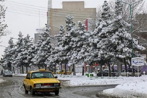 هوا ۱۰ درجه سردتر می‌شود/ در انتظار بارندگی در تهران باشید