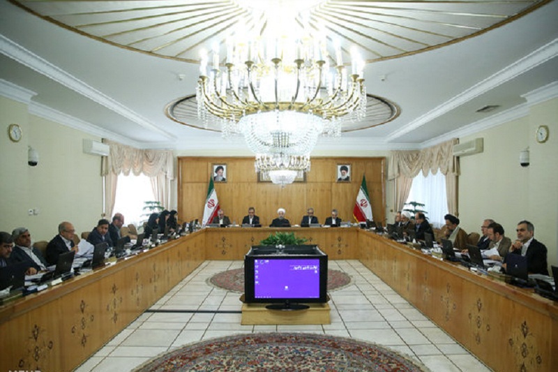 عیدی کارمندان و بازنشستگان ۶۸۸ هزار تومان تصویب شد