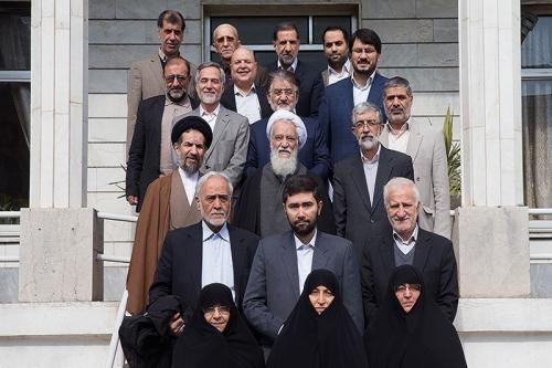  کاندیداهای لیست اصولگرایان تهران با آیت‌الله موحدی کرمانی دیدار کردند