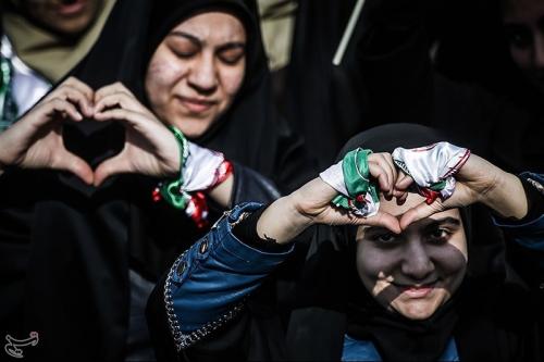  نسل نوپای انقلاب 