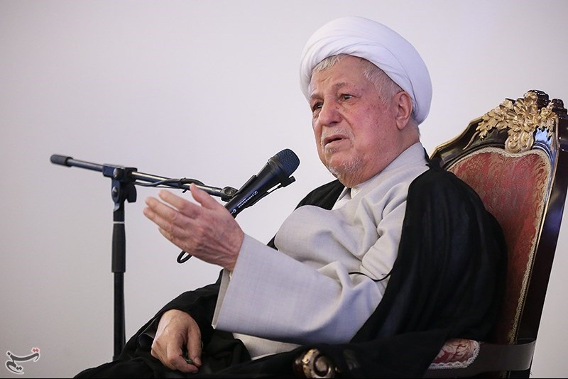آیت‌الله هاشمی: بهتر و مناسب‌تر از آیت‌الله خامنه‌ای برای اداره کشور وجود ندارد