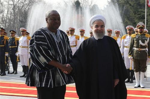 روحانی از رئیس‌جمهور غنا استقبال کرد