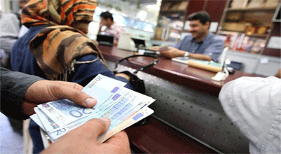 کاهش قیمت دلار، پوند و یورو 