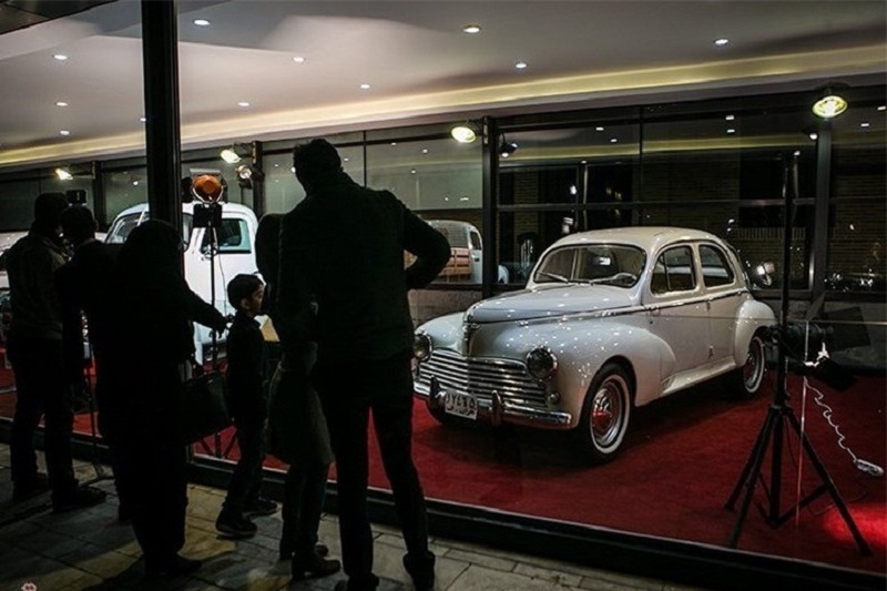 نمایشگاه اتومبیل‌های کلاسیک در باغ موزه قصر افتتاح شد+تصاویر