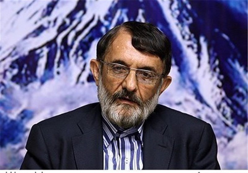 هنوز هیچ بانک غربی برای همکاری با ایران پای کار نیامده/ قراردادهای منعقده فقط آثار روانی دارد