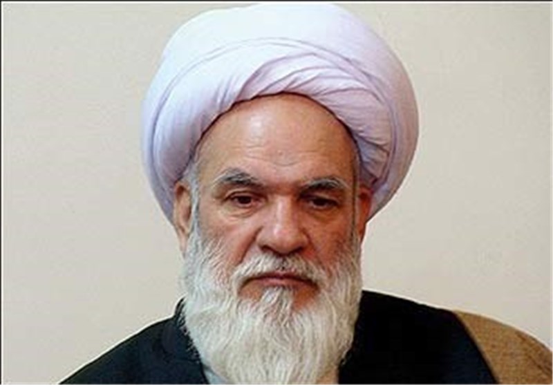 کاندیداهای مورد حمایت انگلیس اعلام برائت کنند/ آیات مصباح، جنتی و یزدی چون نفوذناپذیرند تخریب می‌شوند 