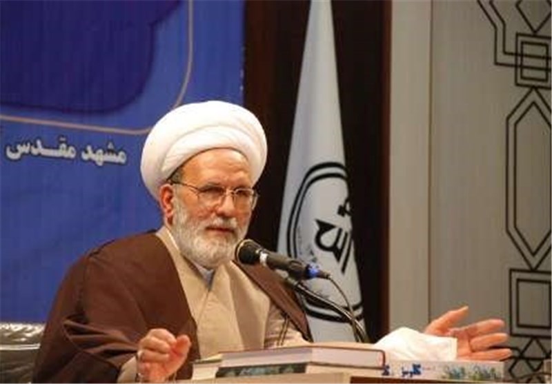 استکبارستیزی و ولایت مداری شاخصه‌های نماینده اصلح است