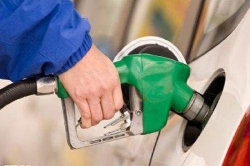 احتمال توقف عرضه کارتی بنزین از نوروز/ وزارت نفت:برنامه‌ای نداریم