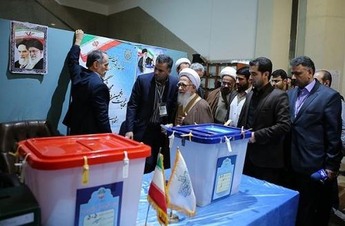 عکس:پنجمین دوره انتخابات خبرگان رهبری و دهمین دوره مجلس در قم