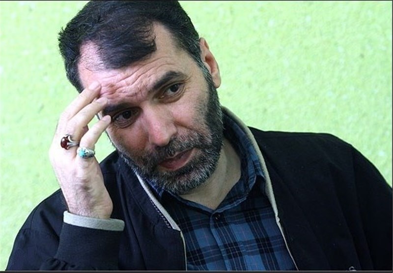 مسعود ده نمکی: زلزله در راه است