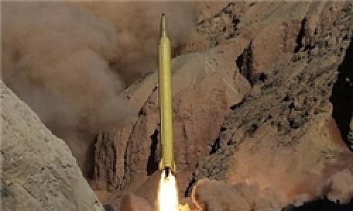 با وجود هشدار واشنگتن، ایران شلیک‌های موشکی موفقیت‌آمیزی با شعارهای عبری و ضد اسرائیلی انجام داد