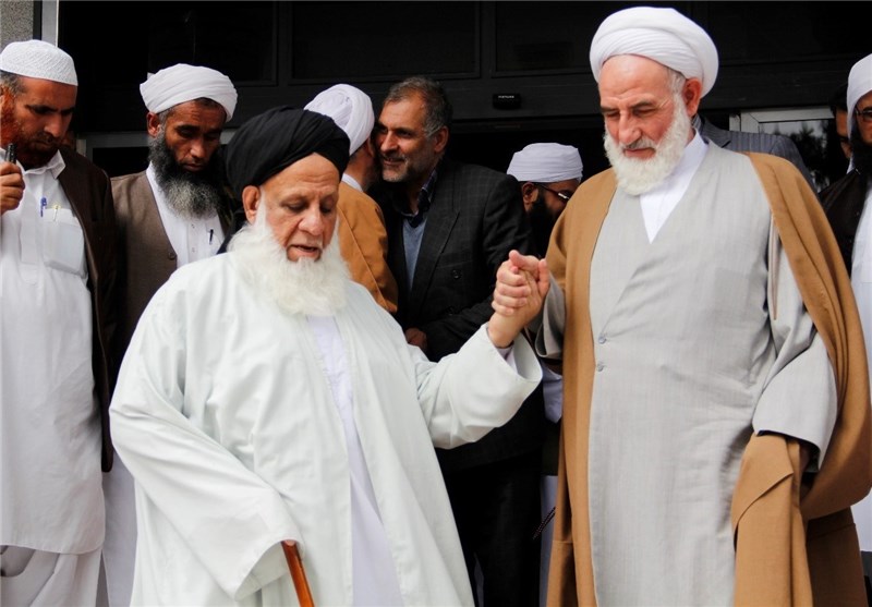 وحدت‏‌ستیزی با هواداری دوآتشه از نظام جمع نمی‌شود 