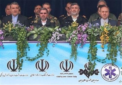 مردم در نوروز جهانگردی را از ایرانگردی آغاز کنند / یک میلیون نفر آماده خدمت به مسافران 