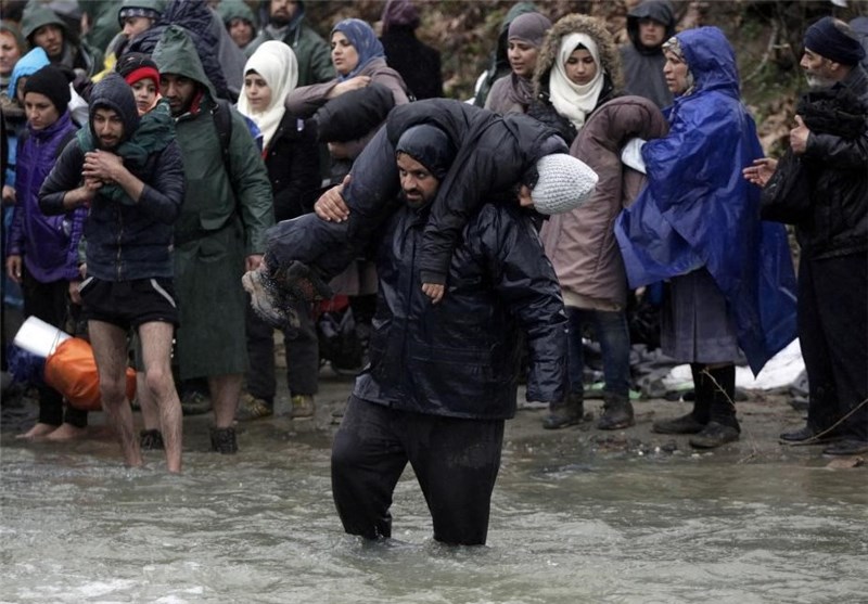 عکس:شکست پناهجویان در مقابله با سرمای رودخانه‌های مرزی