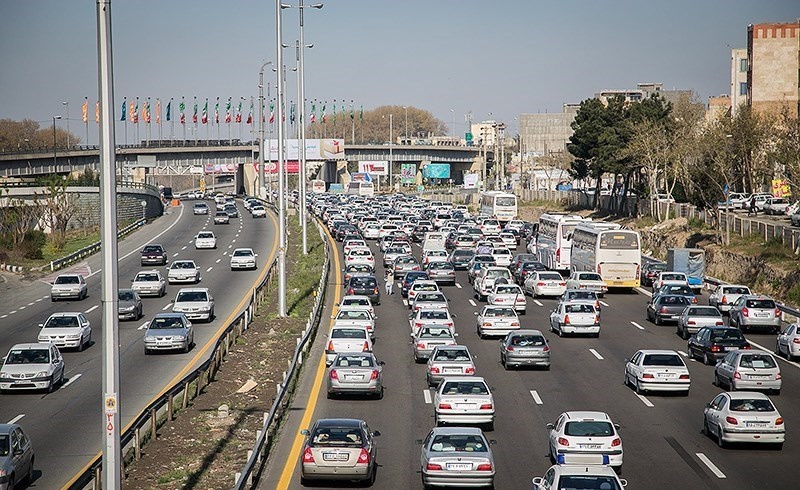 جاده‌های خروجی «تهران، مشهد و مازندران» پرترددترین محورها/ استقرار ۲۰۰۰ گشت راهداری در محورهای پرتردد