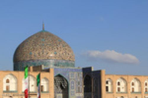 Isfahan’s Naqsh-e-Jahan Sq. lures tourists 