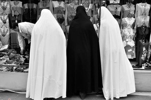 ضرورت‌های سبک زندگی فاطمی در جامعه غرب‌زده امروزی