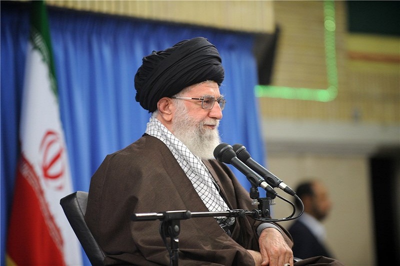 اگر از روی آگاهی بگویند "فردای دنیا، فردای مذاکره است"، «خیانت» است