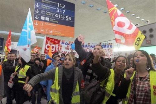 اعتصاب گسترده کارگران و کارکنان فرانسوی در «پنجشنبه سیاه»