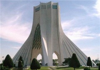 آیا می شود آزادی را با قیرگونی نجات داد؟