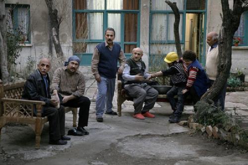 معضلات سریال‌سازی در ایران/ «قرعه»بدون فیلمنامه وارد مرحله تولید شد/سال پیش اقدام خاصی در زمینه تئاتر صورت نگرفت