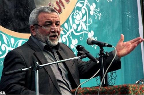 زیر بار تهدیدات دشمن نخواهیم رفت/ فعالیت موشکی ادامه می‌یابد/ برخی حرف‌های دشمن‌پسند می‌زنند