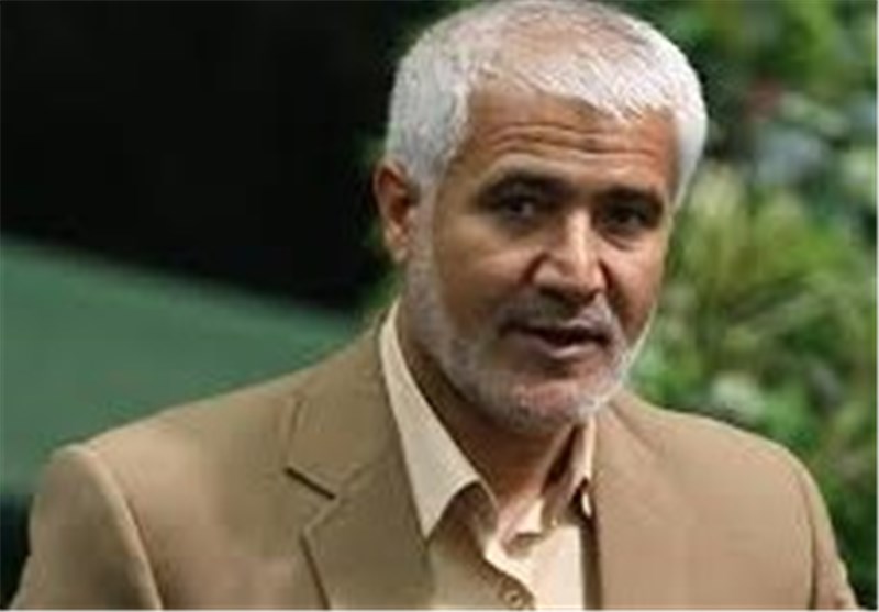 هیچ مسئولی نباید از پاسخگویی درباره اقتصاد مقاومتی شانه خالی کند