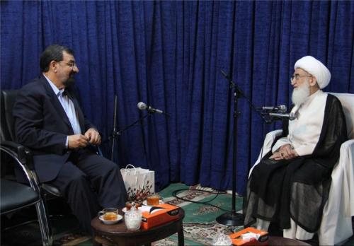 آیت‌الله نوری‌همدانی: نگرانم عنوان سال در حد شعار باقی بماند/برای حل مشکلات چاره‌ای جز نگاه به درون نیست