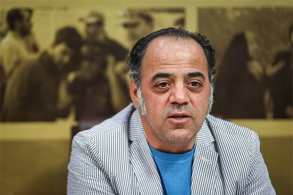اهداف شکل‌گیری انقلاب از ذهنمان دور نشود/ لزوم رجوع به ارزش‌ها