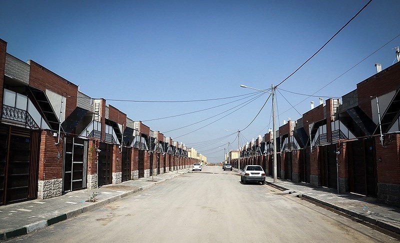 زشت و زیبای آخوندی و روحانی