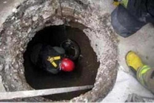 مدفون شدن کارگر جوان زیر آوار چاه