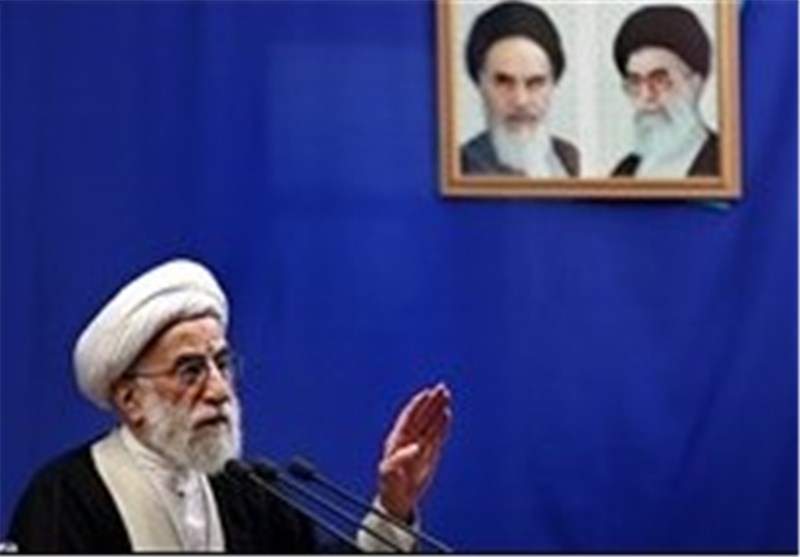 سپاه خار چشم بعضی‌هاست که در سخنرانی‌های خود نیش می‌زنند/ بیکاری روزبه‌روز بیشتر می‌شود