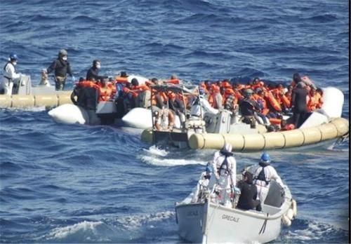 بیش از ۴۰۰ پناهجو در دریای مدیترانه غرق شدند 
