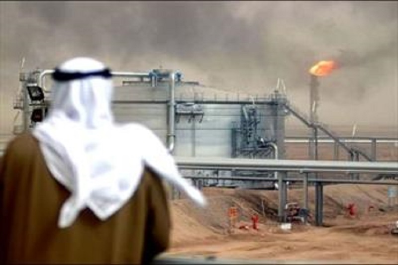 توطئه جدیدنفتی عربستان علیه ایران/سعودی‌ها چوب حراج بر سابیک زدند