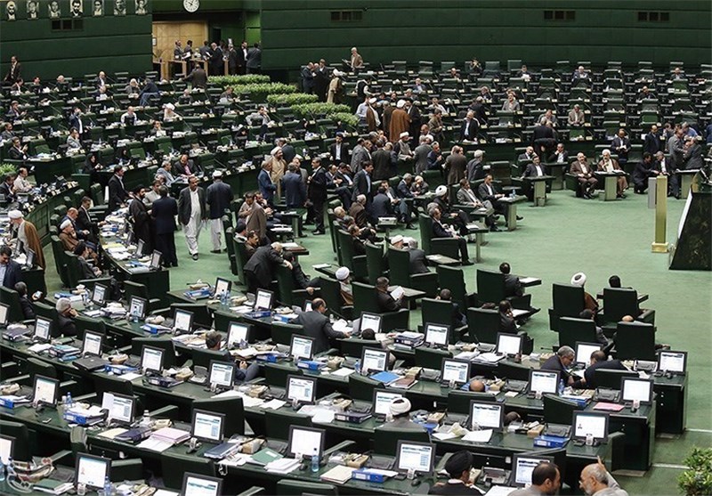 ۱۰ اردیبهشت؛ تعیین تکلیف جناح‌بندی سیاسی مجلس دهم/ ماراتن ۱۳۶ نفر برای ۶۸ کرسی+ اسامی 