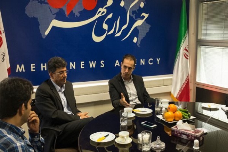 طبیعت به داد دریاچه ارومیه رسید یا دولت/ گرفتار بازی اعداد شدیم