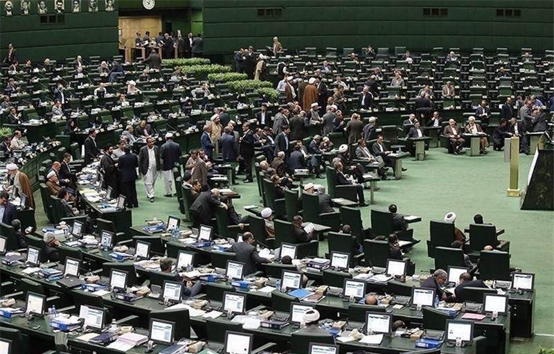۱۰ اردیبهشت؛ تعیین تکلیف جناح‌بندی سیاسی مجلس دهم/ ماراتن ۱۳۶ نفر برای ۶۸ کرسی+ اسامی