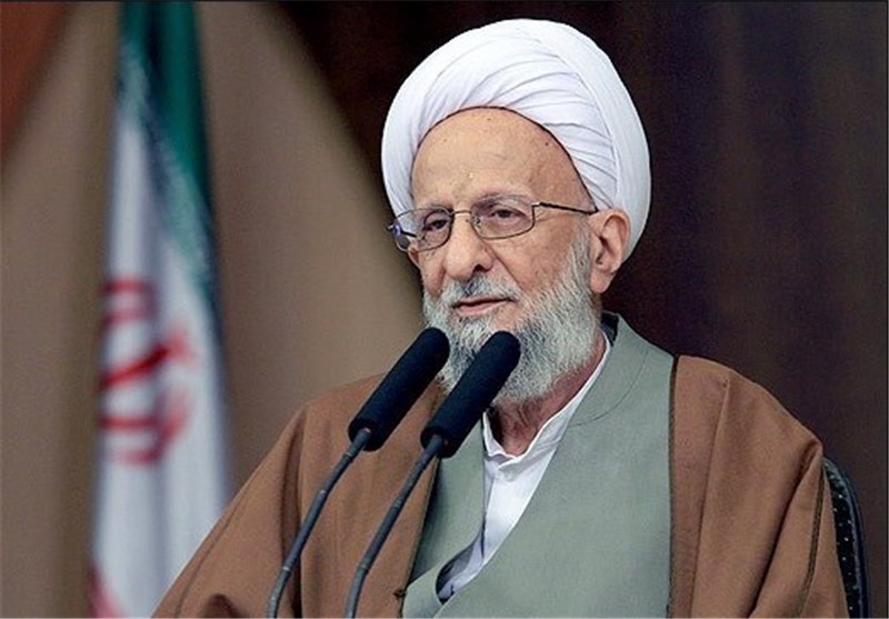 انقلابی بودن یعنی اعتقاد به اسلامی که تمام ابعاد زندگی را بیان می‌کند/دوری از فعالیت‌های اجتماعی «تحجر» است