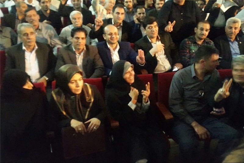 خرم‌آبادی‌ها از ورود نامزد انتخاباتی فائزه هاشمی به مجلس جلوگیری کردند 