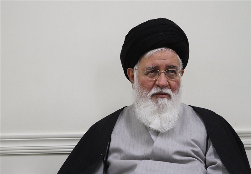 کارشان از نقد گذشته بود فحاشی می‌کردند/آقا فرمودند: آقای هاشمی همسنگر دیروز ما بود، ولی معلوم نیست امروز هم باشد 