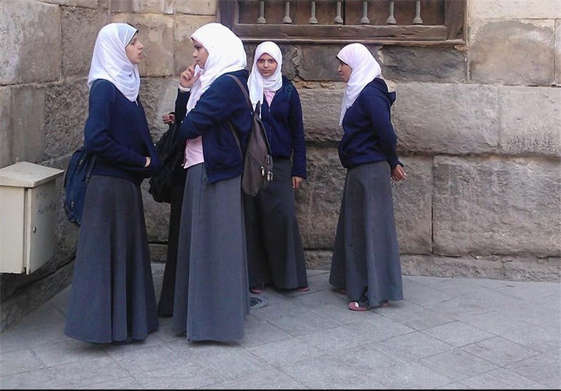  دختر مسلمان فرانسوی به دلیل حجاب از مدرسه اخراج شد