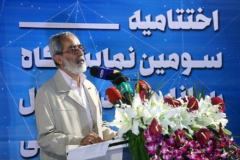 امروز جریان اسلام آمریکایی و متحجر مقابل اسلام انقلابی قرار گرفته است